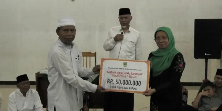 Gubernur Mahyeldi Safari Ramadan di Masjid Taqwa Muhammadiyah Pasbar