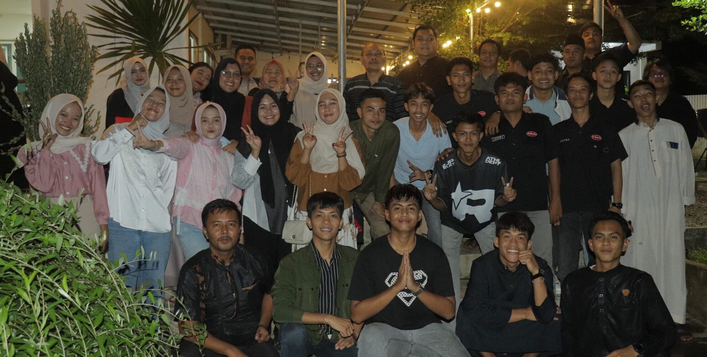 Foto bersama PPI Dharmasraya usai buka puasa bersama. [foto ; ist]