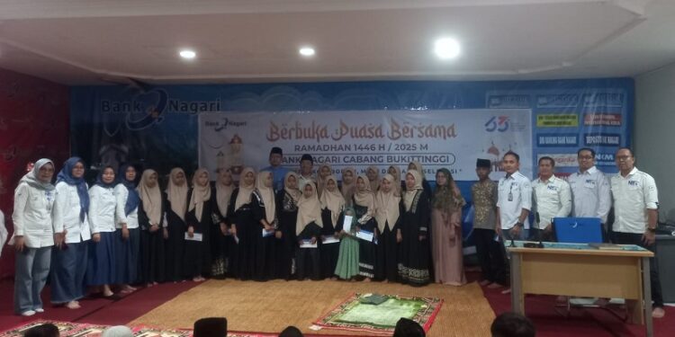 Bank Nagari Bukittinggi Bukber dengan 60 Anak Yatim