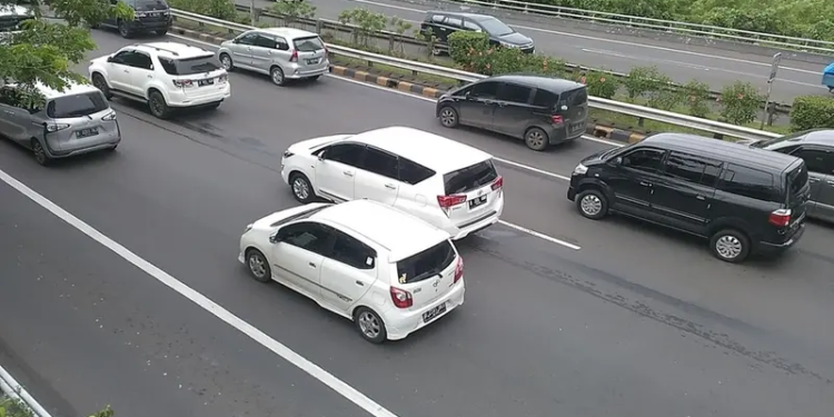 Tips Agar Mobil Aman dan Nyaman Dibawa Mudik Saat Lebaran