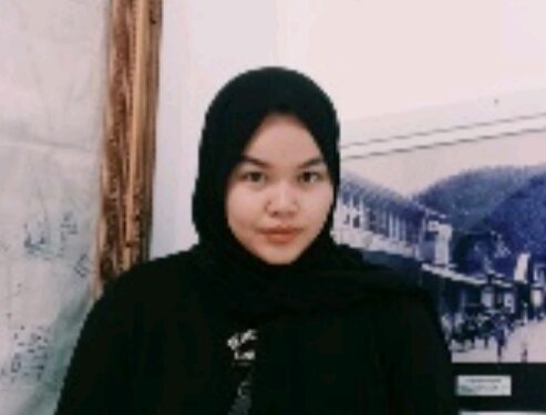 Gambaran Generasi Sandwich dalam Novel “Dompet Ayah Sepatu Ibu” karya JS. Khairen