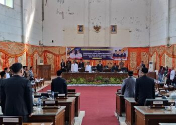 Rapat Paripurna DPRD, Bupati dan Wabup Pasbar Sampaikan Visi Pembangunan