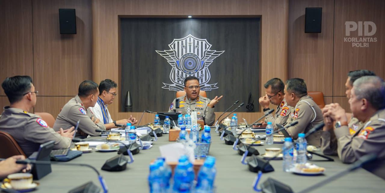 Rapat evaluasi pengeloaan mudik tahun 2025 oleh Korlantas Polri. Selasa, (15/04/2025) [foto : ist]