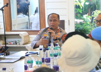 Kapolda Sumbar, Irjen Pol Gatot Tri Suryanta saat temu ramah dengan Insan Pers. Senin, (14/04/2025) [foto : ist]