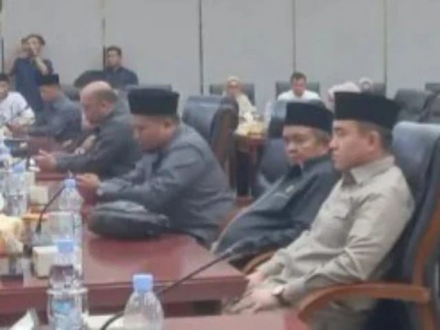 Suasana saat Sidang Paripurna. [foto : ist]