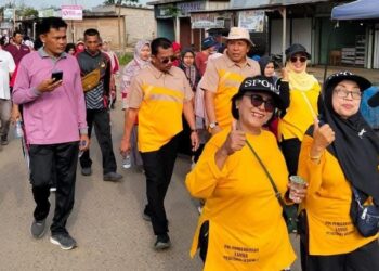 DPRD Dharmasraya Gelar Jalan Sehat bersama Masyarakat