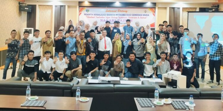 Sosialisasi bahaya narkoba oleh Satresnaskoba Pessel bersama Pemerintahan Nagari Painan. Senin, (19/05/2025) [foto : ist]