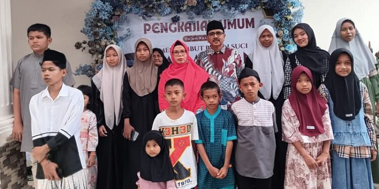 Sebanyak 22 anak - anak mengikuti sunatan massal di Jorong Sakato Beringin Sakti, Nagari Taratak Tinggi, Kecamatan Timpeh, Minggu (23/2/2025).