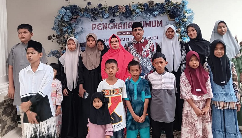 Sebanyak 22 anak - anak mengikuti sunatan massal di Jorong Sakato Beringin Sakti, Nagari Taratak Tinggi, Kecamatan Timpeh, Minggu (23/2/2025).