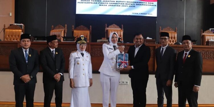 DPRD Dharmasraya Ucapkan Selamat Purna Tugas kepada Bupati Sutan Riska