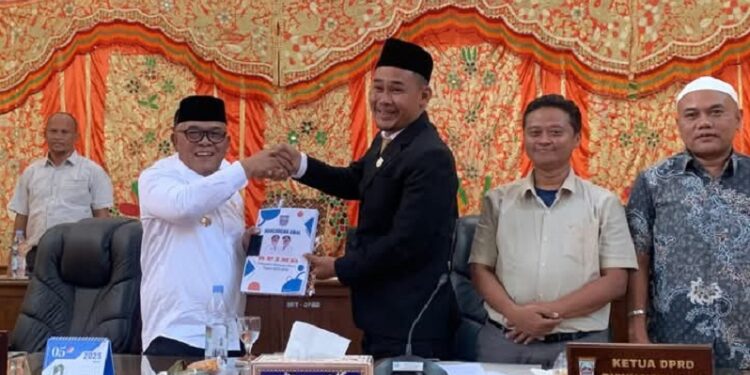 DPRD Pasbar Bahas Rancangan Awal RPJMD 2025–2029, Bupati Tegaskan Pentingnya Tepat Waktu