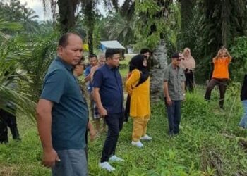 Tinjau Kondisi Banjir di Timpeh, Ketua DPRD Dharmasraya: Perlu Solusi Konkret Biar Tidak Terulang