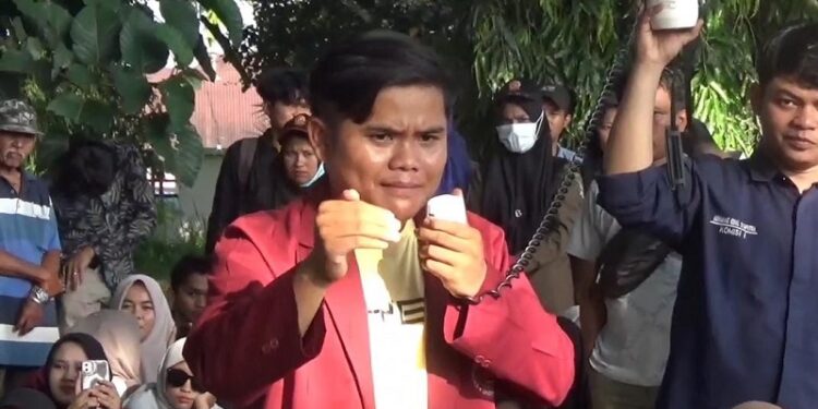 Kecewa Pelayanan RSUD Sungai Dareh Terhadap Korban Kecelakaan, Ego Cometra: Mahasiswa Undhari Merangin Menangis
