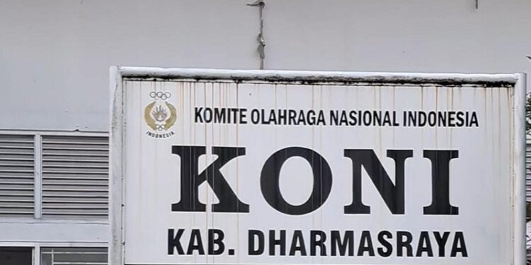 Kelompok Senam Soroti Fasilitas Sport Center Dharmasraya yang Tidak Terawat