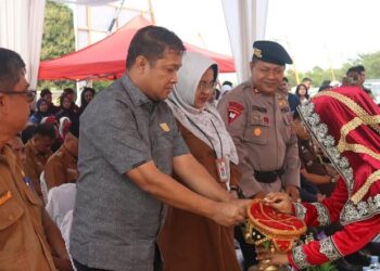 Festival Literasi Tahun 2025, Ketua DPRD Dharmasraya: Semoga Generasi Muda Gemar Membaca