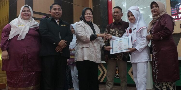 Capping Day FIKES Undhari: Langkah Awal Menjadi Perawat dan Bidan Profesional