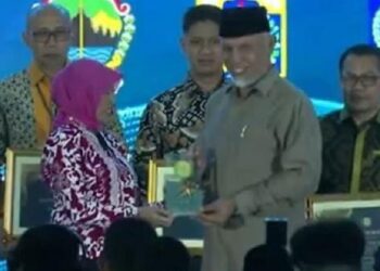 Sumatera Barat Raih Anugerah Adinata Syariah 2025, Komitmen Kuat Kembangkan Ekonomi Syariah