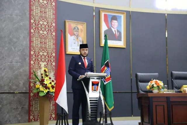 Wali Kota Padang Fadly Amran menyampaikan Ranperda tentang RPJMD Kota Padang Tahun 2025–2029. [foto : ist]
