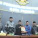 Pimpinan DPRD Kota Padang menerima dokumen perubahan KUA-PPAS APBD 2025. [foto : ist]
