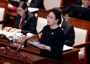 Ketua DPR RI, Puan Maharani saat pembukaan Masa Sidang IV Tahun Sidang 2024-2025. [foto : ist]