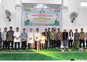 Bupati dan Anggota DPRD Pasbar Apresiasi Antusiasme Santri di Kegiatan Didikan Subuh Gabungan Nagari Sariak