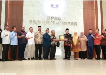 Bamus DPRD Riau Kunker ke DPRD Sumbar, Bahas Strategis Penguatan Kelembagaan