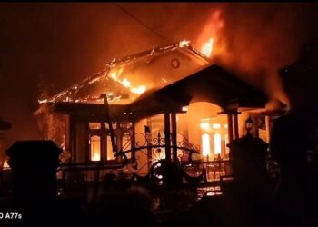 Si Jago Merah Mengamuk di Dharmasraya, Tiga Bangunan Ludes, Satu Korban Terluka, Kerugian Miliaran Rupiah