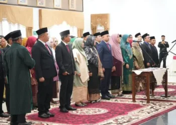 Gubernur Sumbar Lantik 25 Pejabat Baru, Fokuskan Reformasi Birokrasi Inovatif