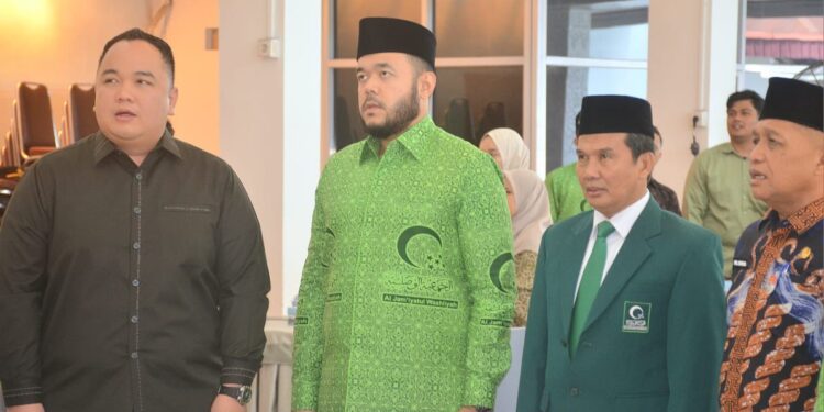 Wali Kota Padang, Fadly Amran saat menghadiri pelantikan pengurus wilayah Al Jam'iyatul Washliyah Provinsi Sumatera Barat.[foto : ist]