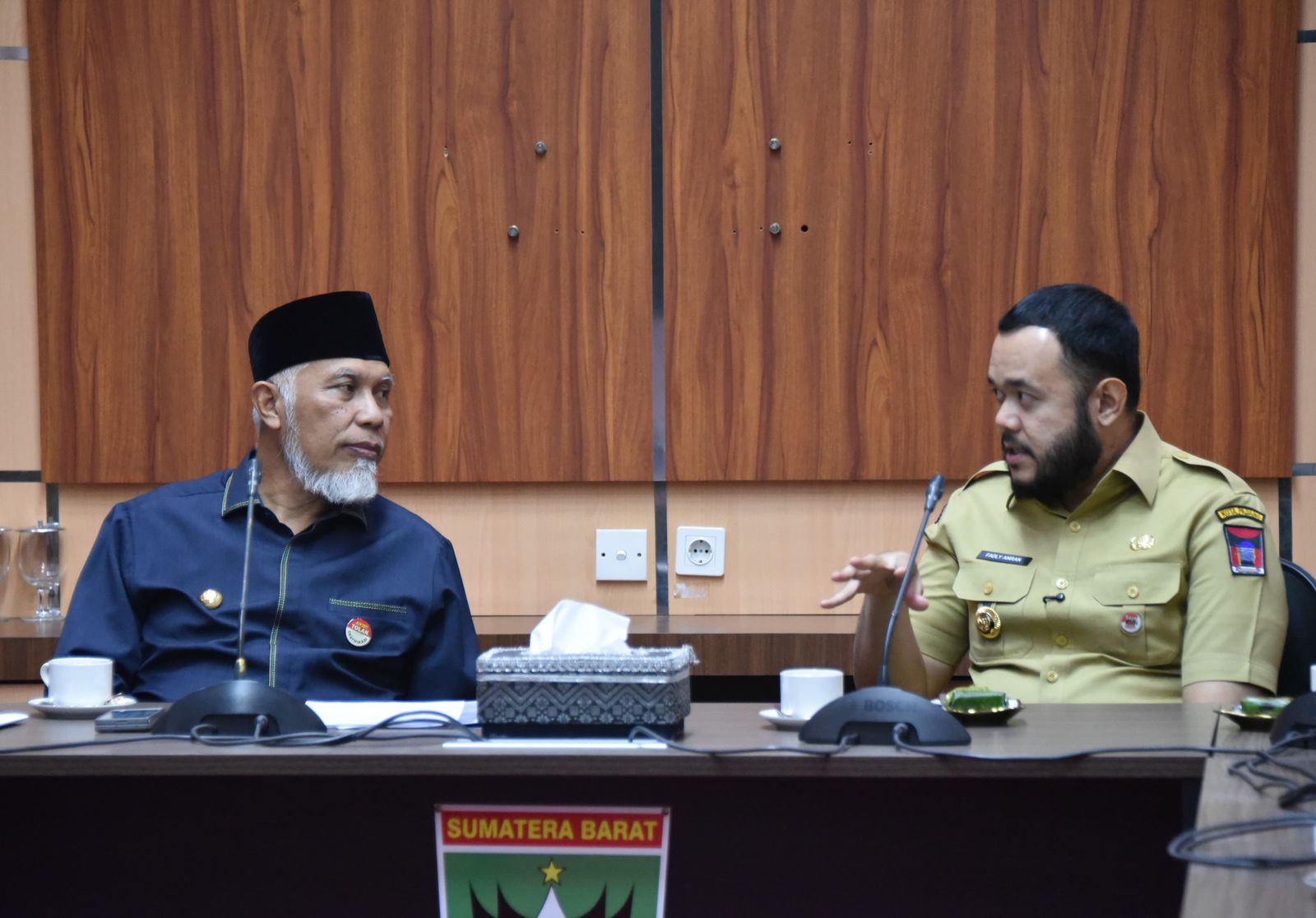 Gubernur Sumbar, Mahyeldi bersama Wali Kota Padang, Fadly Amran.[foto : ist]