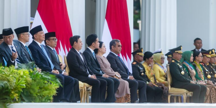 Ketua DPR RI Puan Maharani menghadiri pelantikan 2.000 Calon Perwira Remaja (Capaja) TNI dan Polri di halaman Istana Merdeka, Jakarta. Rabu, (23/7) [foto : ist]