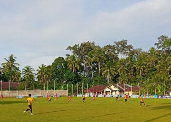 PSP Padang saat bertanding dengan Josal FC di Lapangan Persikatim Kota Pariaman, Selasa, (30/7) [foto : sci/yrp]