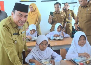 Wakil Wali Kota Padang Apresiasi MBG di SDN 28 Air Tawar Timur