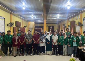 Mahasiswa KKN Unand di Nagari Kajai Gelar Pelatihan Menulis