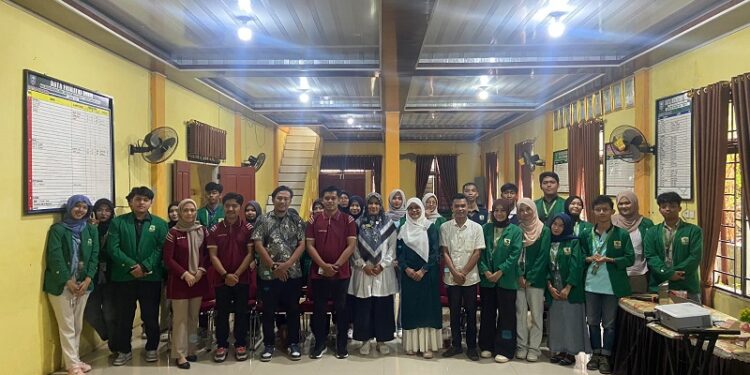 Mahasiswa KKN Unand di Nagari Kajai Gelar Pelatihan Menulis