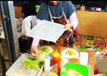 Kampung Kuliner Gunung Medan Tempat Favorit Anak Muda Dharmasraya