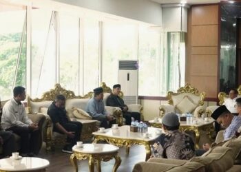 Wako Bukittinggi Terima Audensi dengan Ninik Mamak serta Panitia Pembangunan Masjid Garegeh