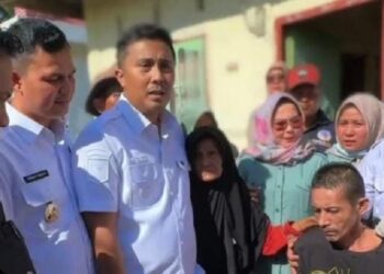 Hidup dalam Pasung, Antoni Akhirnya Dijemput Wagub Vasko untuk Disembuhkan