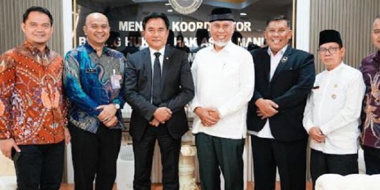 Gubernur Mahyeldi Bertemu Menko Yusril Ihza Mahendra, Minta Dukungan Usulan Pahlawan Nasional Asal Ranah Minang