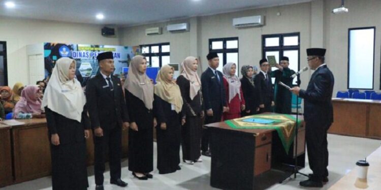 Payakumbuh Lantik Kepala Sekolah dan Pengawas Baru, Fokus Tingkatkan Kualitas Pendidikan