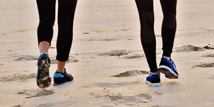 Jalan Kaki Cepat Lebih Sehat daripada Target 10 Ribu Langkah Biasa