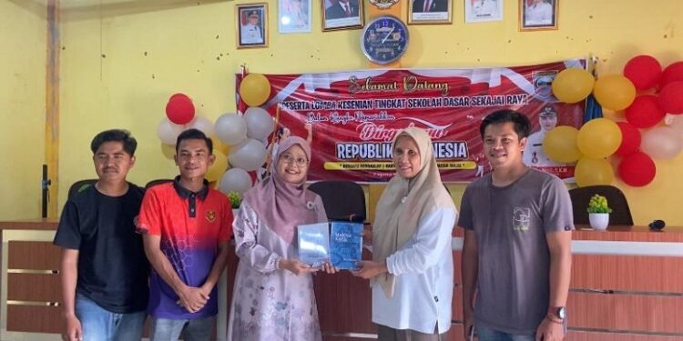 Dari SDGs hingga Kebersamaan, Mahasiswa KKN Unand Akhiri Tugas di Nagari Kajai