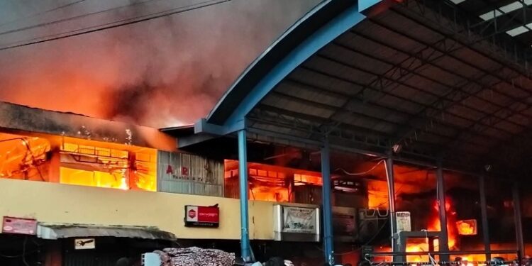Ratusan Toko di Pasar Payakumbuh Hangus Terbakar, Kerugian Ditaksir Rp30 Miliar