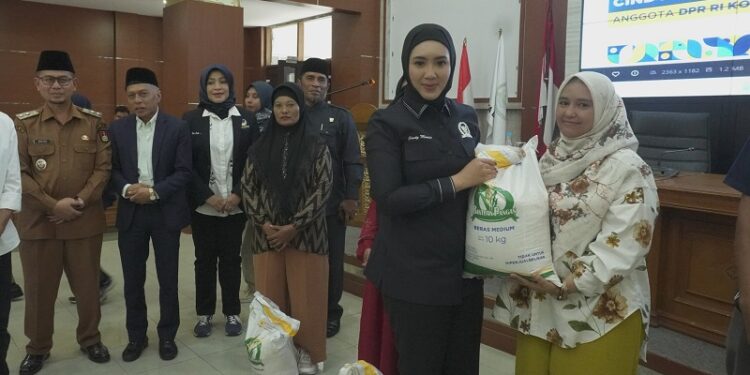 Bukittinggi Salurkan Bantuan Beras CPP untuk 4.937 Keluarga Penerima Manfaat