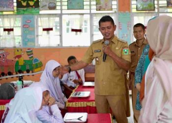 Program Makan Bergizi Gratis bagi Siswa SD di Kabupaten Solok Diluncurkan