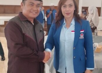 Anggota DPRD Padang, Zalmadi saat memghadiri pengukuhan Himpunan Nelayan Seluruh Indonesia (HNSI) Provinsi Sumatera Barat periode 2025–2030.[foto : ist]