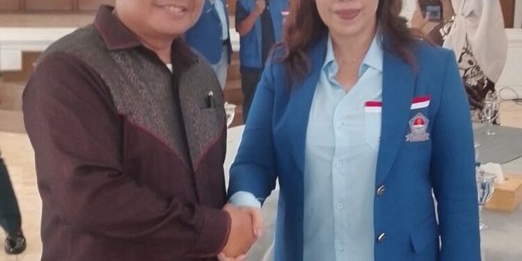 Anggota DPRD Padang, Zalmadi saat memghadiri pengukuhan Himpunan Nelayan Seluruh Indonesia (HNSI) Provinsi Sumatera Barat periode 2025–2030.[foto : ist]