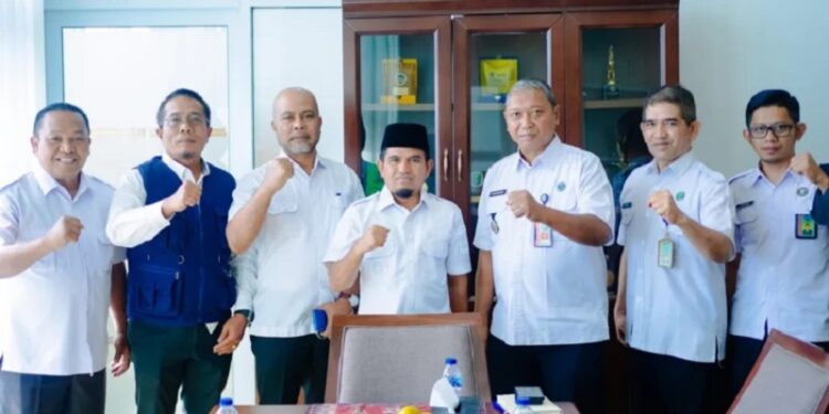 Wakil Bupati Solok, H. Candra, dan Kepala Badan Narkotika Nasional (BNN) Kabupaten Solok, M. Agus Wijanarko, Rabu (11/6/2025) (Foto: Ist)