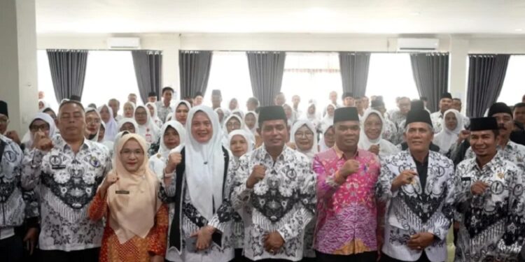 Bupati Jon Pandu Hadiri Konferensi ke-23 PGRI Kabupaten Solok