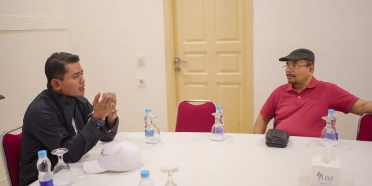 Bupati Solok Jon Firman Pandu Bahas Strategi Pembangunan dengan Mantan Kepala Bappenas Andrinof Chaniago